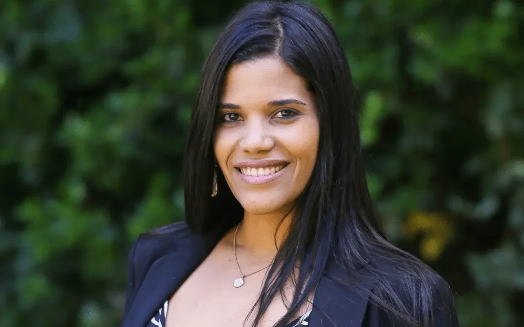 Más que una asistente, toda una mujer maravilla